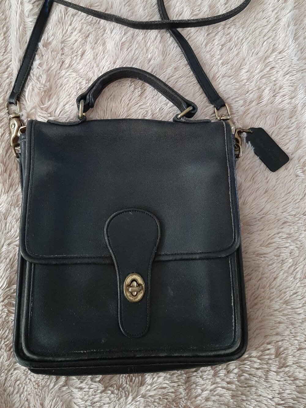 COACH MID-SIZE CROSSBODY
